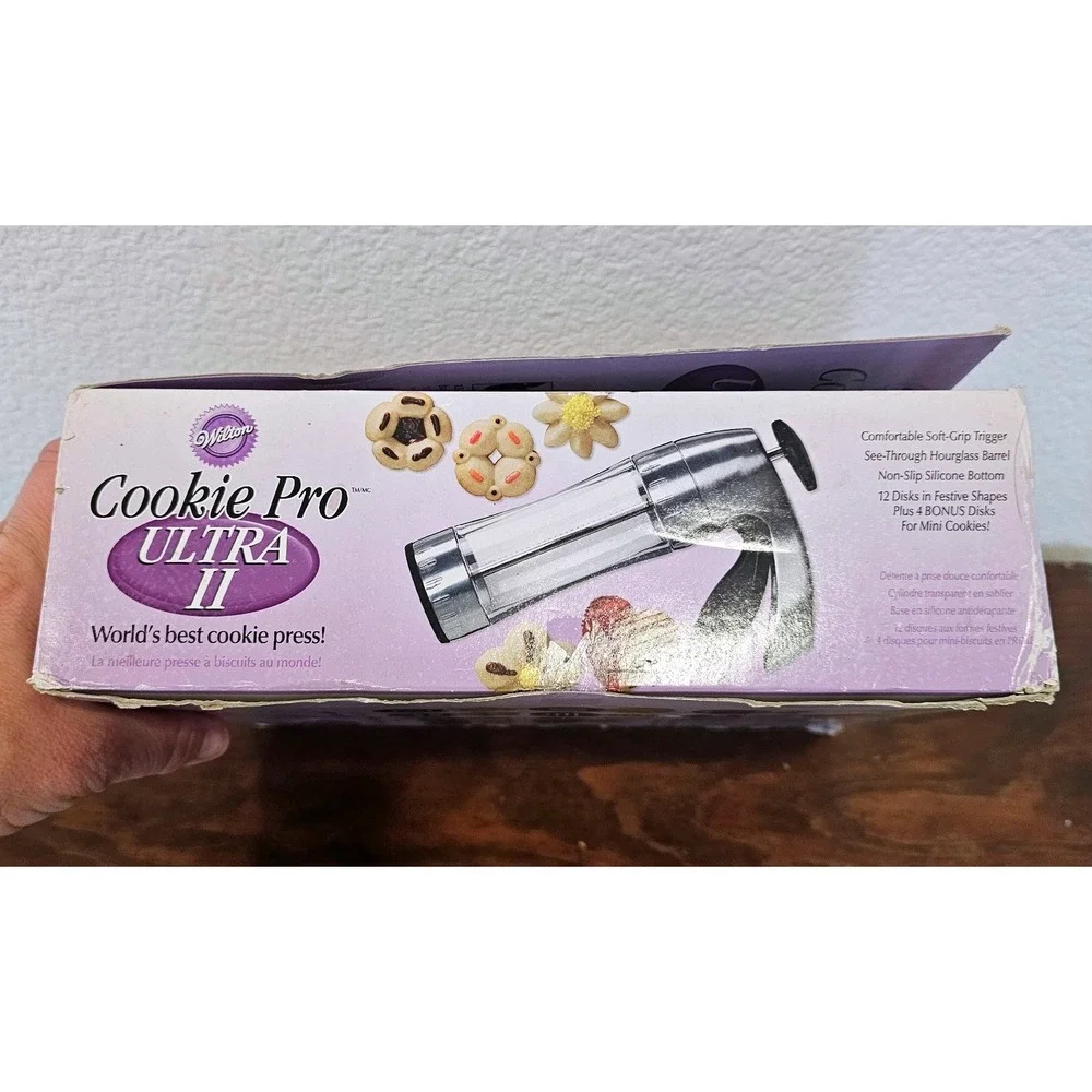 Wilton Cookie Pro Ultra II Cookie Press 19 Disks Spritz Maker Set